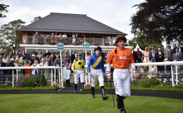 October finale jockeys